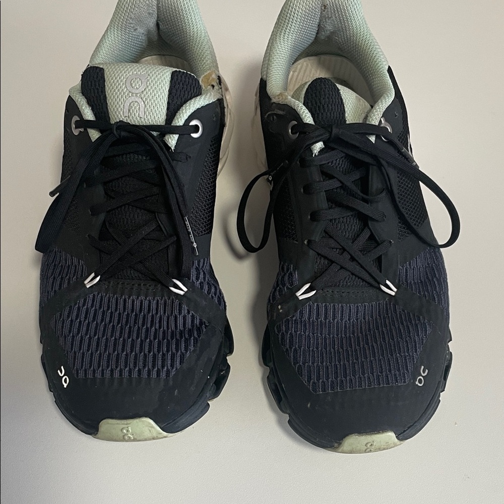 On Running Cloudflyer Wide 6.5 Running Shoes